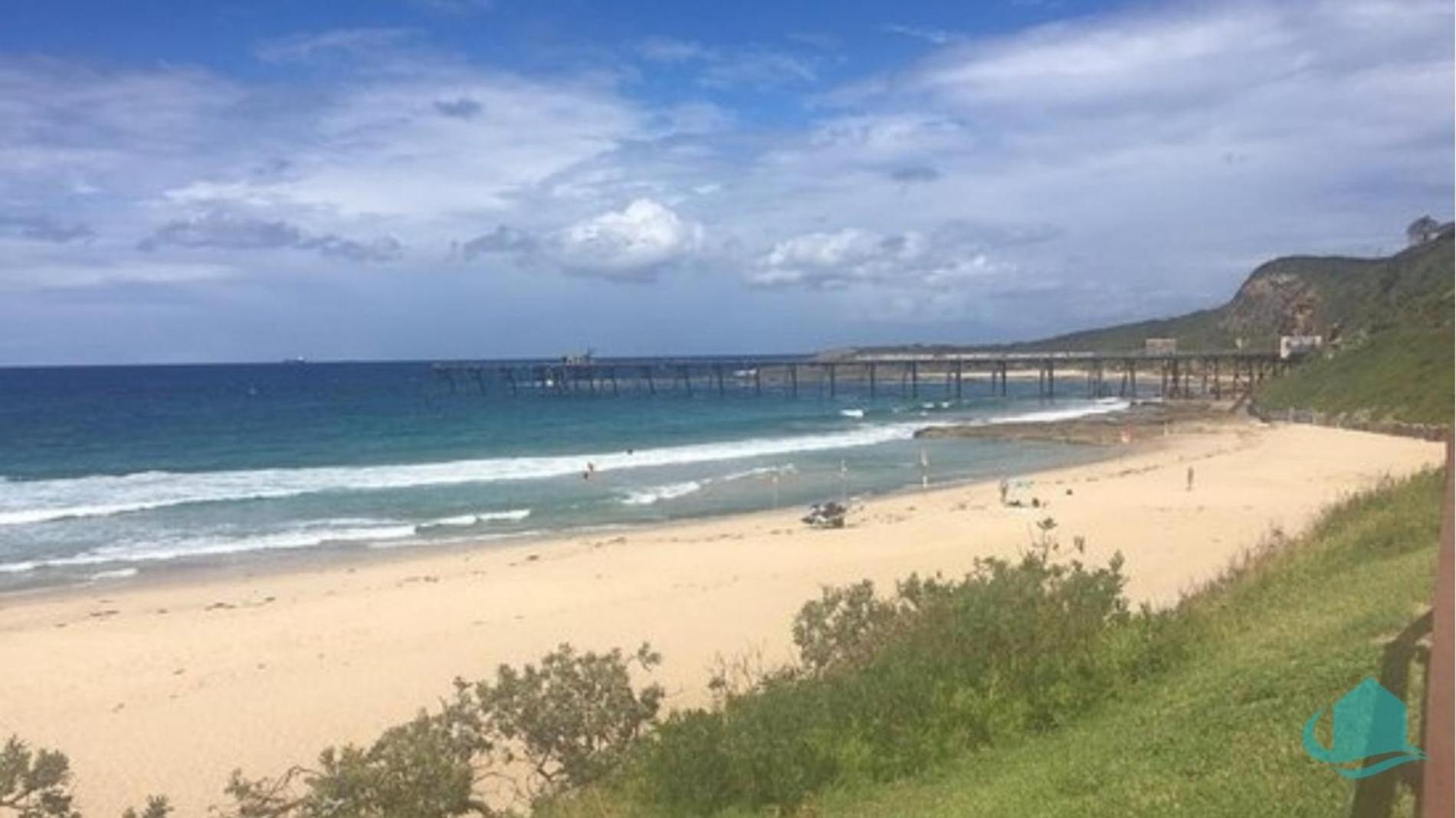 By The At Catho Catherine Hill Bay